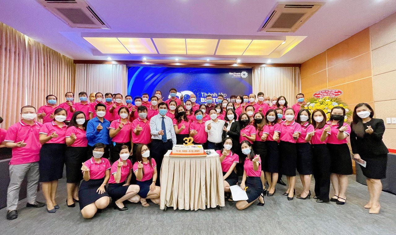 Hội nghị tổng kết năm 2021 và kỷ niệm 32 năm thành lập BenThanh Tourist